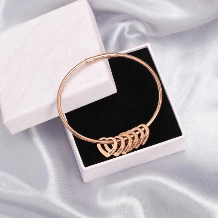 Pulseira Coração de Mãe Personalizável com nomes | Oferta Especial 50% OFF + Frete Grátis Somente Hoje!