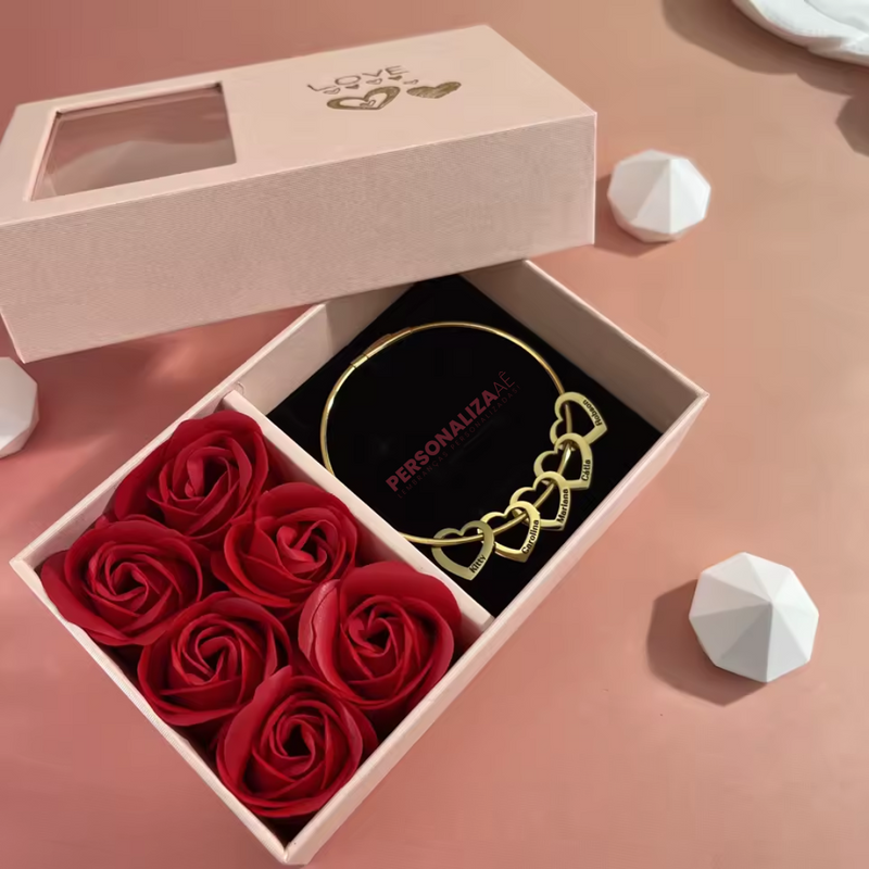 Kit Pulseira Coração de Mãe Personalizável com nomes + Caixa com 6 Rosas eternas aromáticas