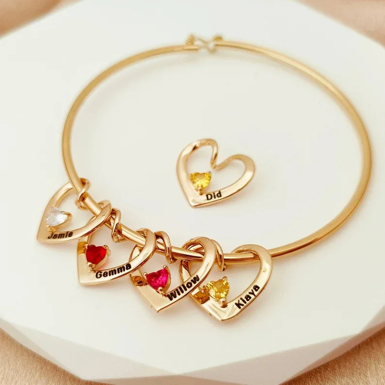Pulseira Corações da Família – Grave os nomes de quem você ama 💖