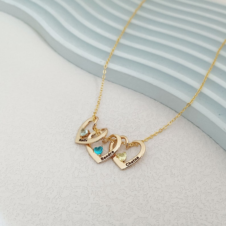 Colar Coração de mãe Personalizável com nomes + Caixa com 6 Rosas eternas aromáticas