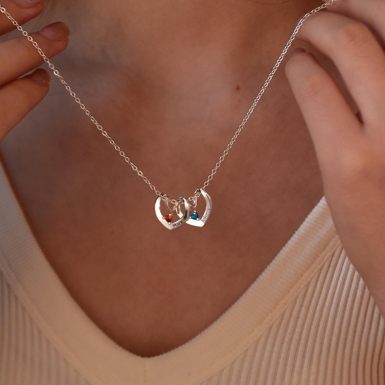 Colar Coração de mãe Personalizável com nomes + Caixa com 6 Rosas eternas aromáticas